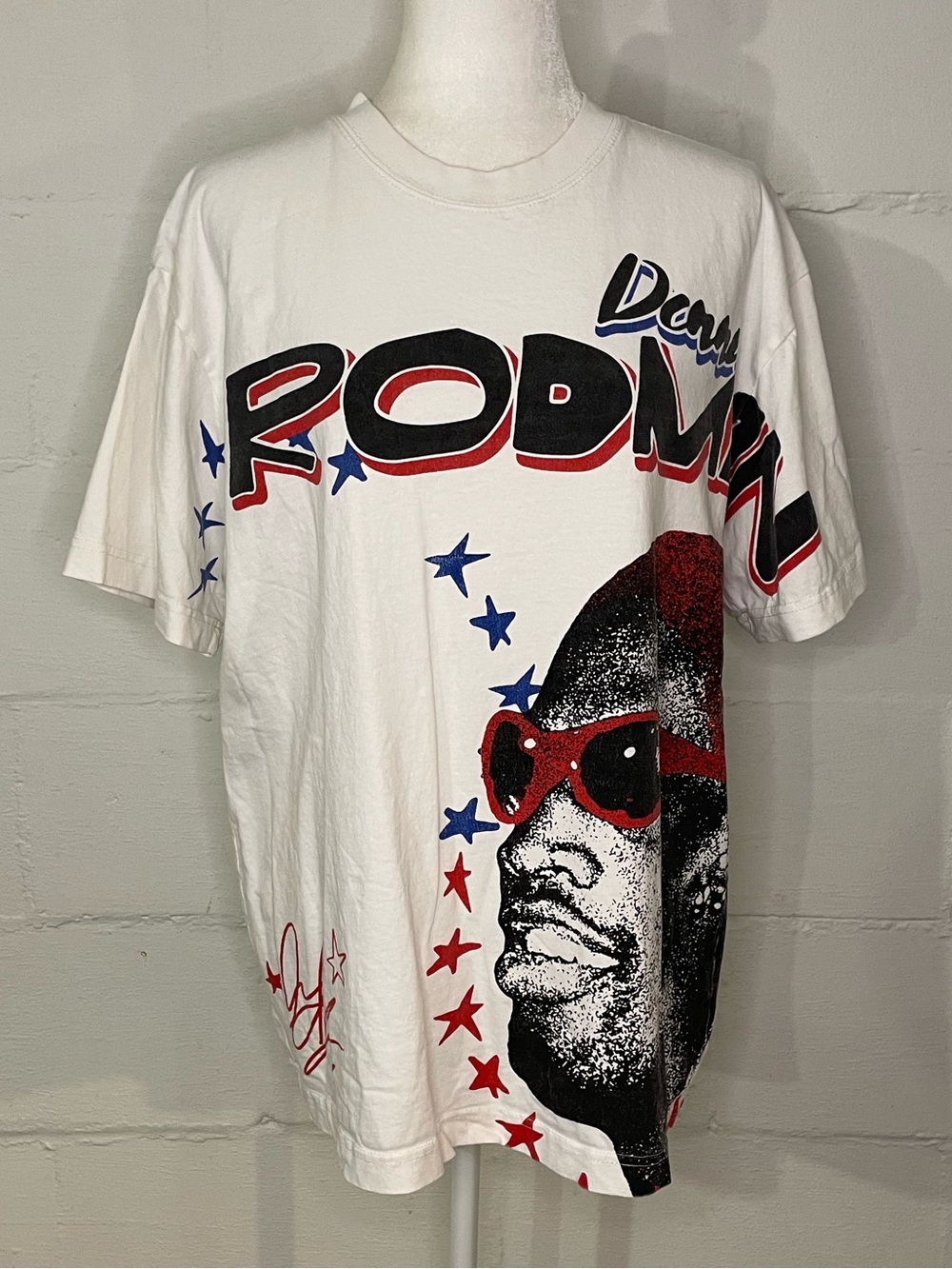 White Graphic Short-Sleeve Tee with Red & Blue Print